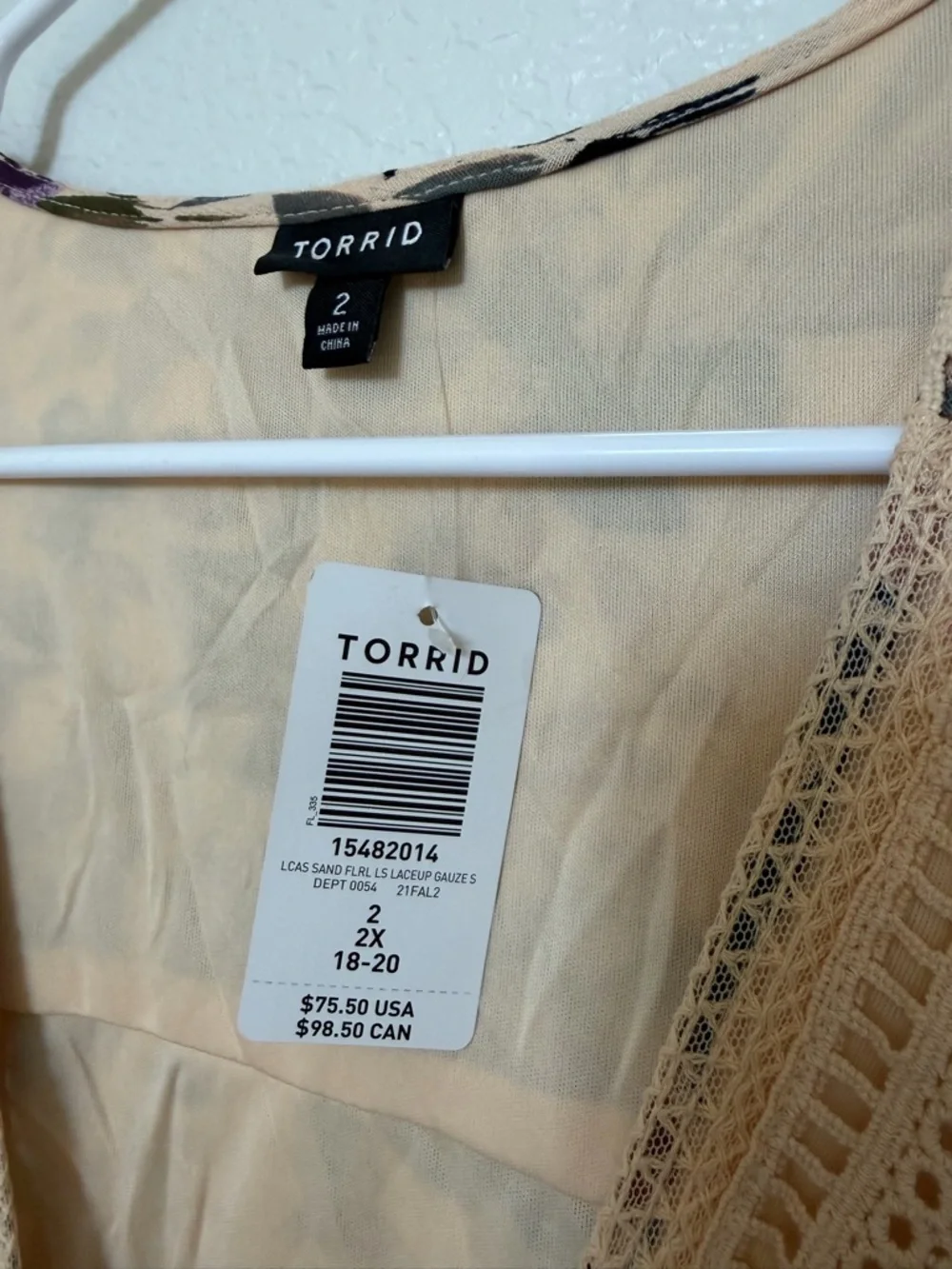 torrid NWT Sand Floral Lace Up Crochet Trim Bell Sleeve Boho Dress Size 2X - Picture 5 of 13